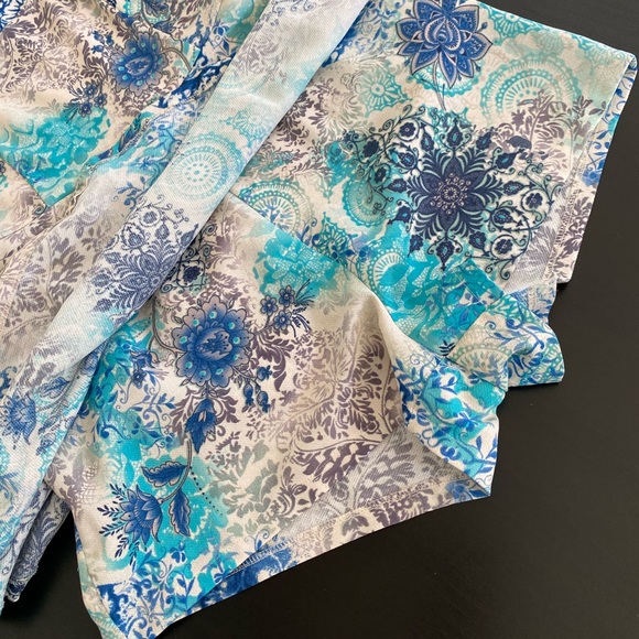 Prom/Graduation Dress - Picture 2 of 4